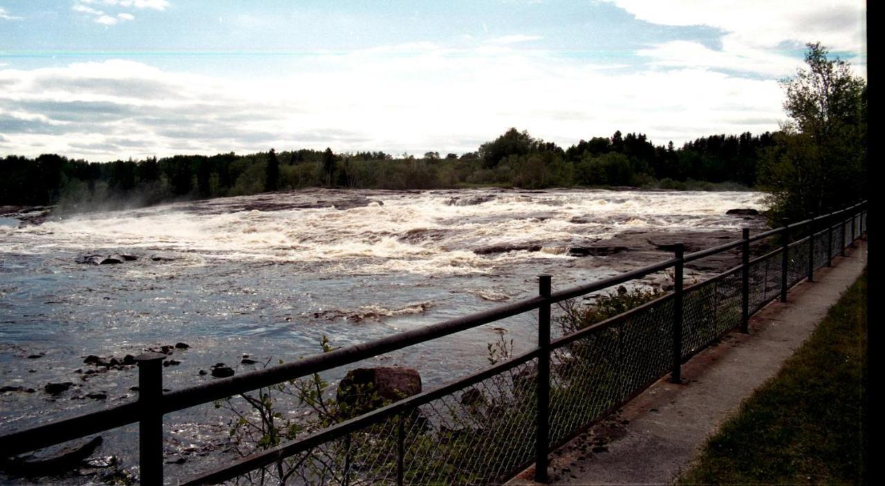 Motel Chute Des Peres Dolbeau-Mistassini Exterior foto